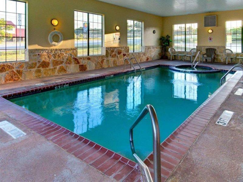 Quality Inn & Suites - Glen Rose Buitenkant foto