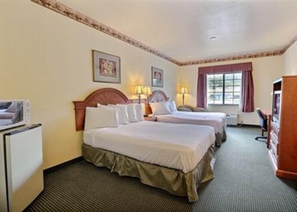Quality Inn & Suites - Glen Rose Buitenkant foto