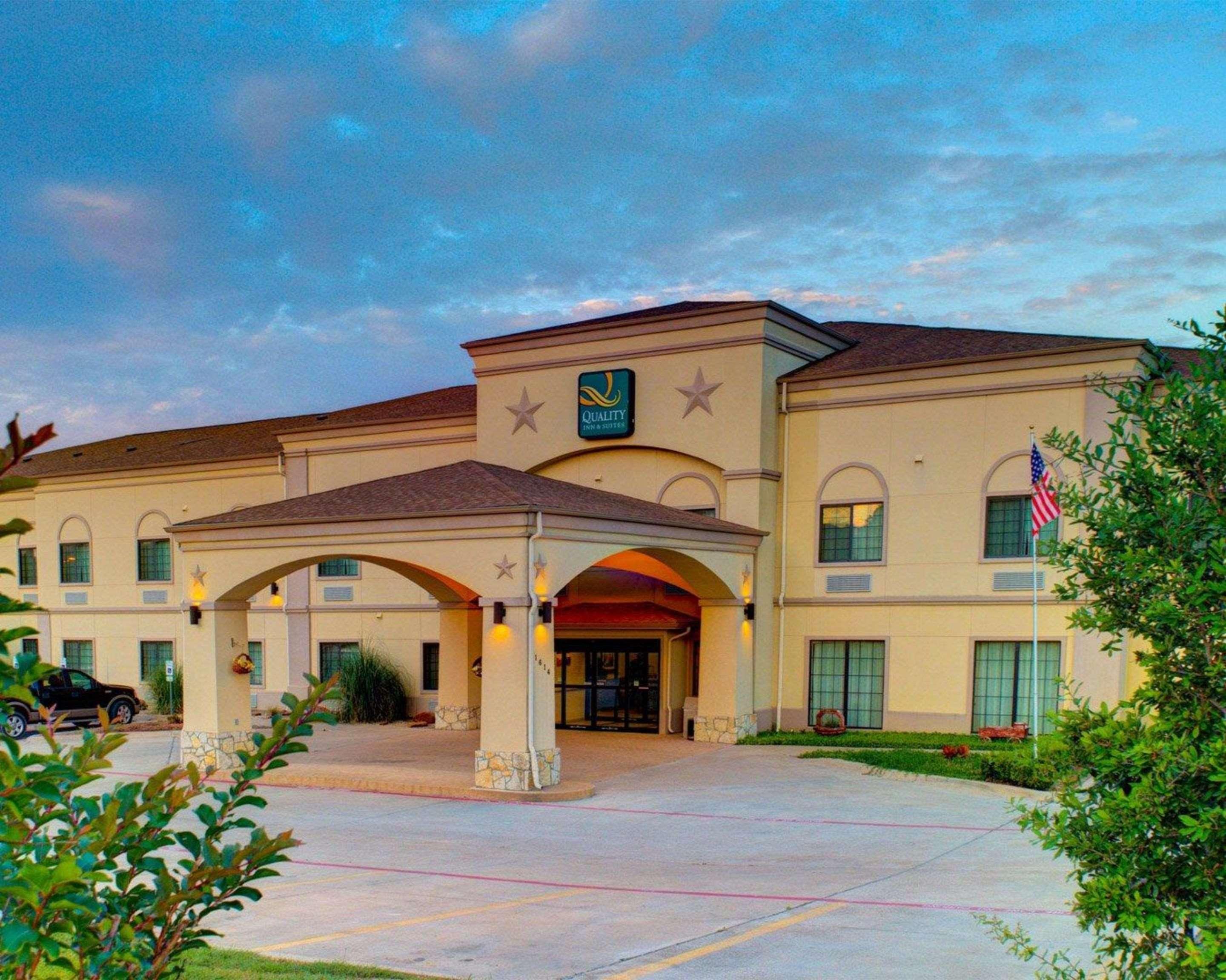 Quality Inn & Suites - Glen Rose Buitenkant foto