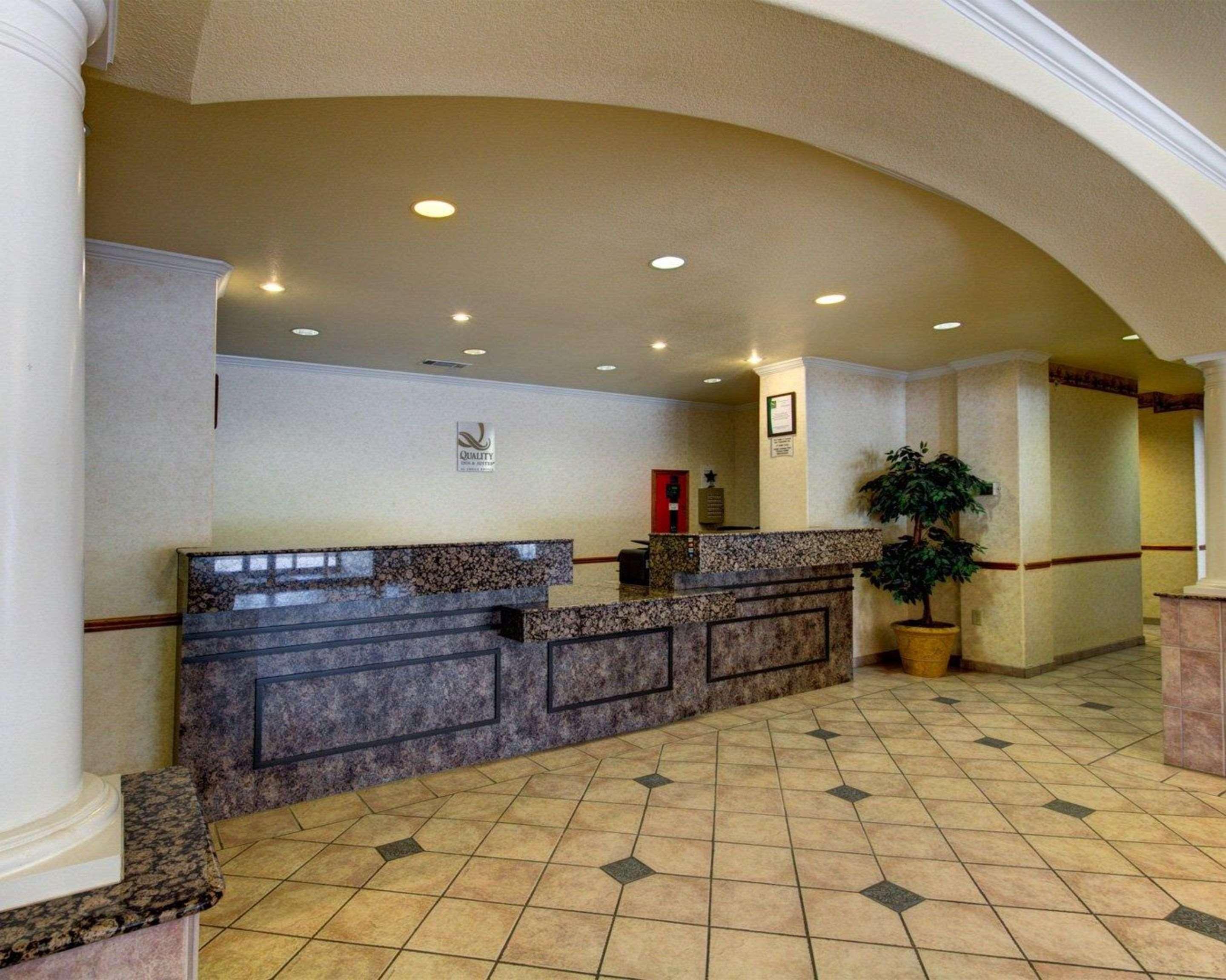 Quality Inn & Suites - Glen Rose Buitenkant foto