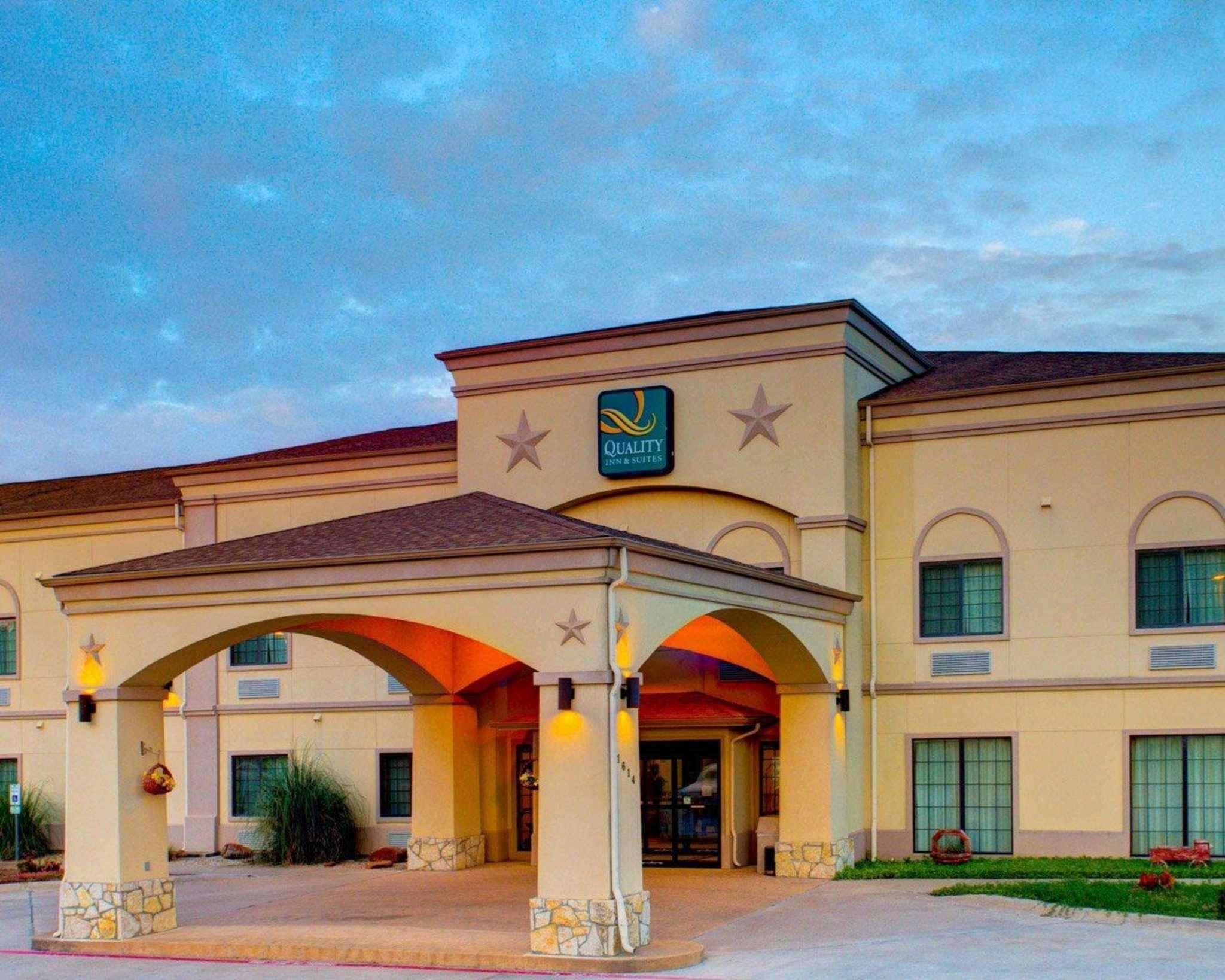 Quality Inn & Suites - Glen Rose Buitenkant foto