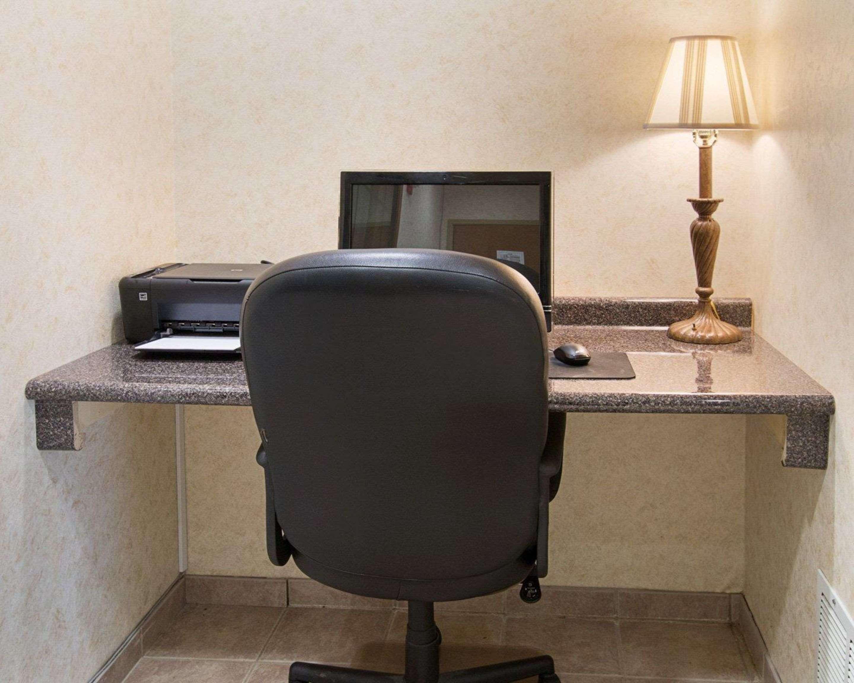 Quality Inn & Suites - Glen Rose Buitenkant foto