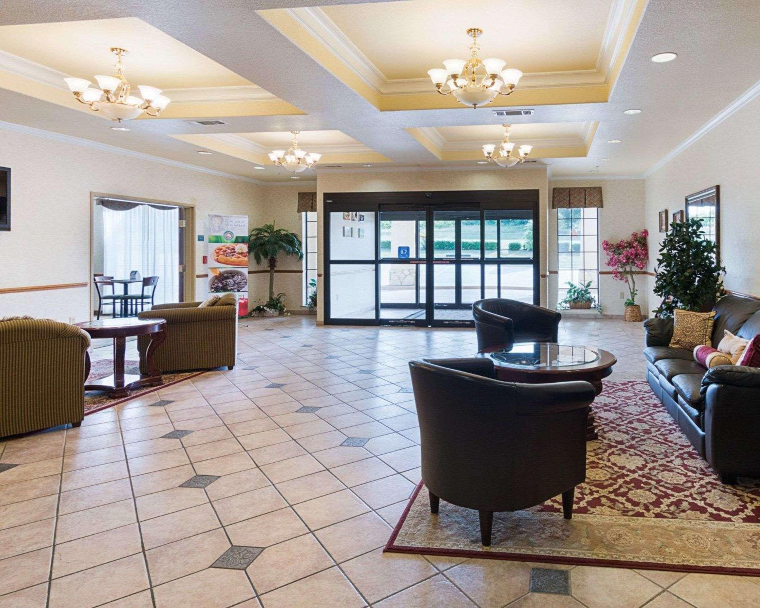 Quality Inn & Suites - Glen Rose Buitenkant foto